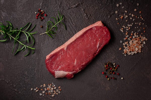 STRIPLOIN/NEW YORK STRIP ekologiška sausai brandinta jautienos nugarinė be kaulo -  (vnt. ~0,4kg) 40€/kg