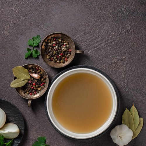 Ilgai virtas jautienos sultinys (vnt. 0,5kg) 15€/kg